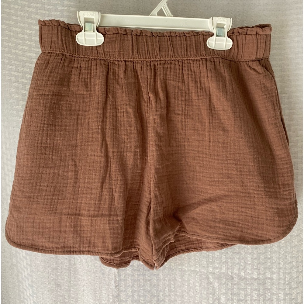 Shorts Universal Thread